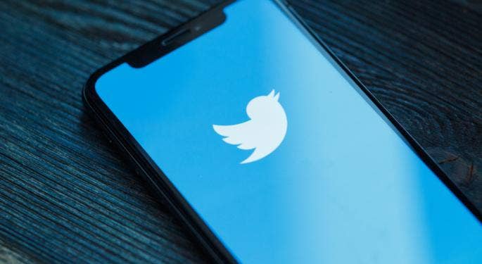 Twitter podría haber despedido a más de 4.000 contratistas
