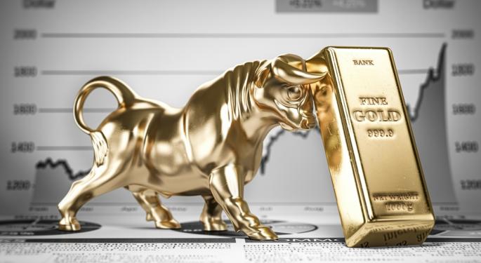 Gold Hits 6-Month High Ahead Of Fed Minutes Release — Why Experts See A Bright 2023 For Bullion