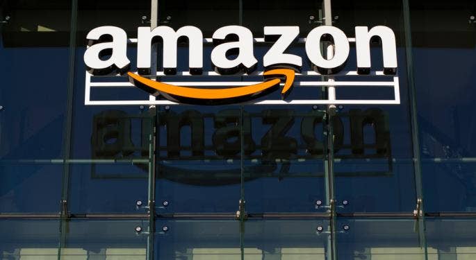 Oltre 18.000 lavoratori Amazon rischiano il posto