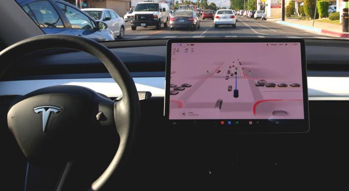 Tesla può produrre un’auto con FSD a meno di 33.000$?