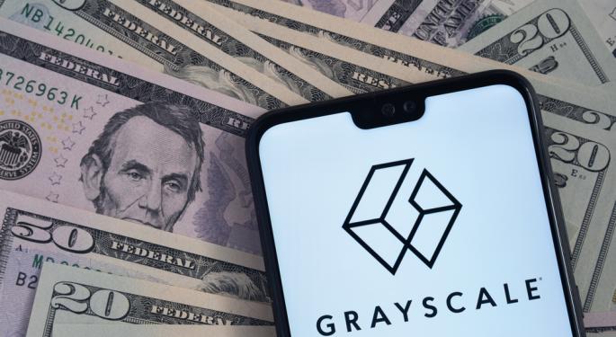Grayscale Bitcoin Trust Rallies 12% Outperforming Apex Crypto As Winklevoss' Deadline Comes To An End