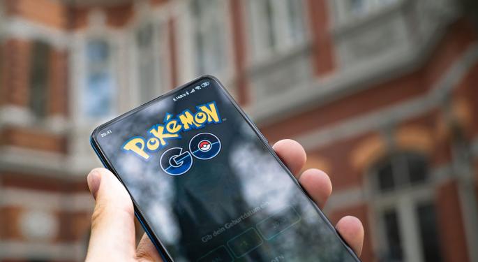 The Unbelievable Story Of The 'Pokémon Go Grandpa,' The 74-Year-Old Cycling Around With 64 Devices Attached To His Bicycle