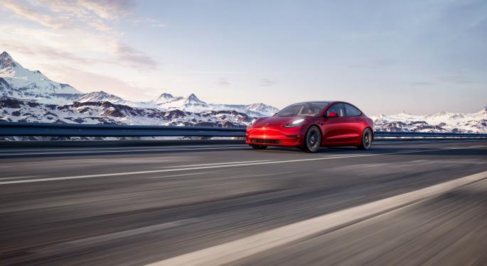 Tesla Is Best At Stealing Customers And Keeping Them: New Report Calls Company's Brand Loyalty 'Extraordinary'