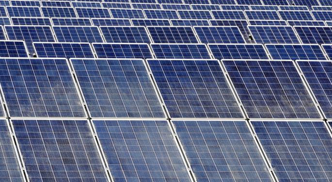 First Solar Shares Are On Fire: Analysts Weigh In