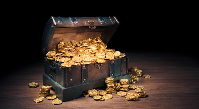 Dutch Historian Hits Pay Dirt By Unearthing 1,000-Year-Old Gold Treasure With Metal Detector