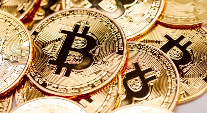 'Bitcoin Standard' Author Reacts After Top Economist Says 'You Lose' If You Hold Apex Crypto
