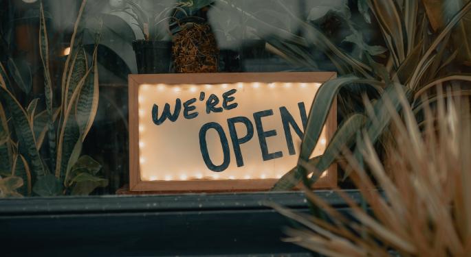 High Demand: Marijuana Retail Sales Set To Top $33.5B In 2023, Report Finds