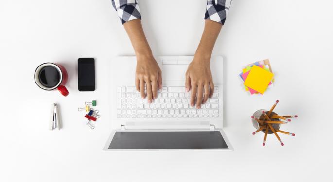 Here's How 37-Year-Old Mom Of One Makes Up To $12,000 Per Month Just By Editing Videos