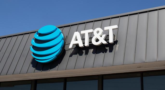 AT&T Analysts Reiterate Ratings Following Q1 Earnings Miss On Free Cash Flow