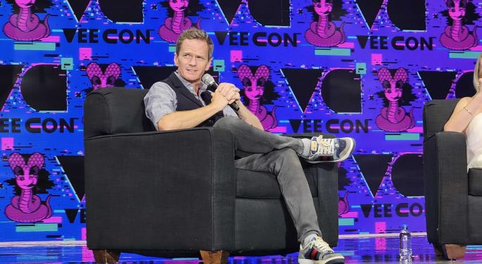 Neil Patrick Harris Suits Up At VeeCon: Following The Fire, Embracing Failure And Getting What You Give