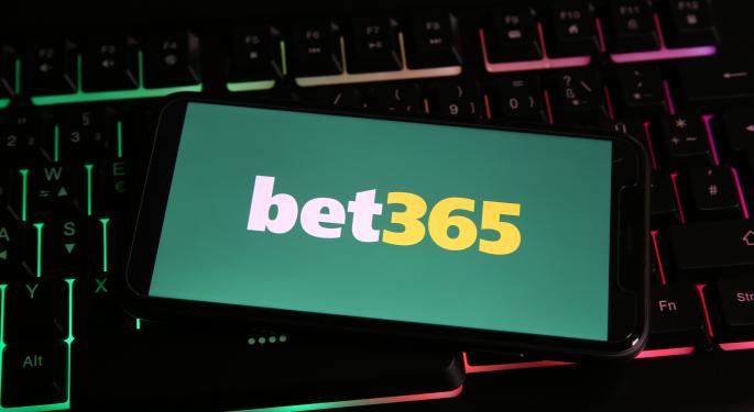 Benzinga Names Bet365 A 'Challenger' Award Recipient At Inaugural Titans Sports Betting Event
