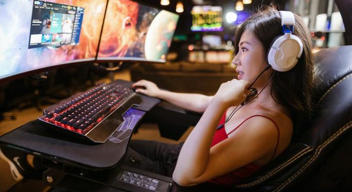 The Dark Side Of Online Gaming: Half Of British Female Gamers Report Abuse, 35% Receive Violent Messages