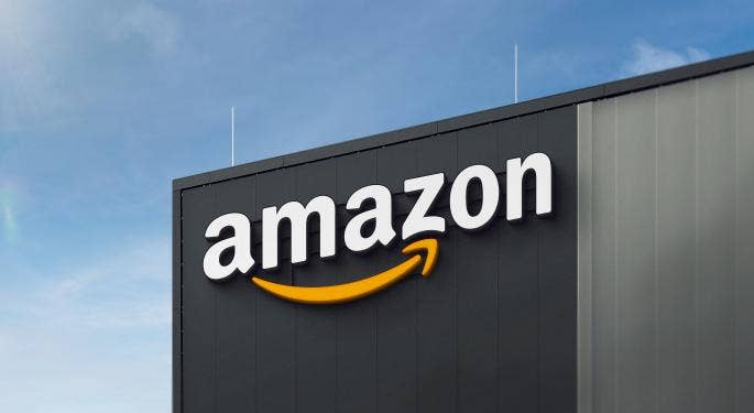Amazon forma il secondo modello di bandiera rialzista