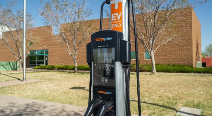 ChargePoint Holdings Q1 Earnings Highlights: Revenue Beat, EPS Miss, Q2 Guidance, EBITDA Update And More