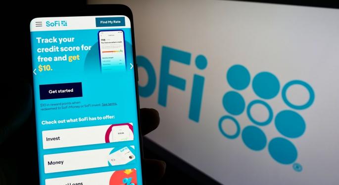 Why 2 Sofi Analysts Are Dropping Their Bullish Stances: Elevated Interest Rates A Possible 'Incremental Headwind'