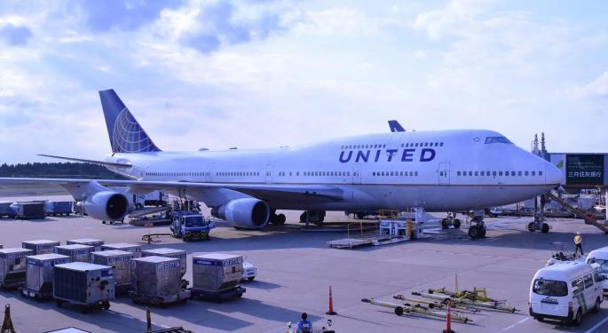 United Gives Travelers 30,000 Flyer Miles Following Week-Long Disruptions