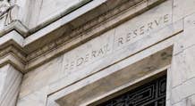 Raoul Pal sulla Fed: crea crisi per monetizzare il debito