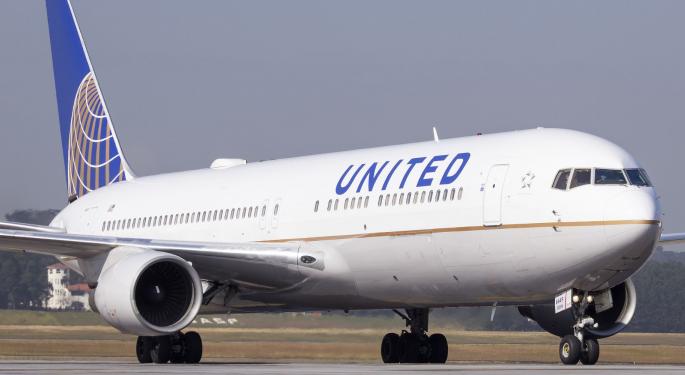 United Airlines Pilots Reach Labor Agreement With Up To 40% Raise