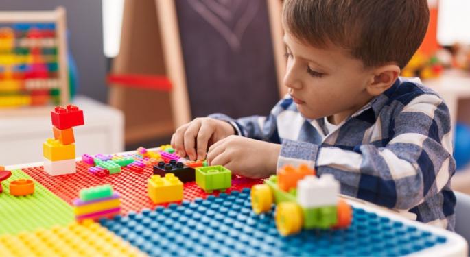 US Military Is Giving Your Tax Dollars To LEGO... Here's Why