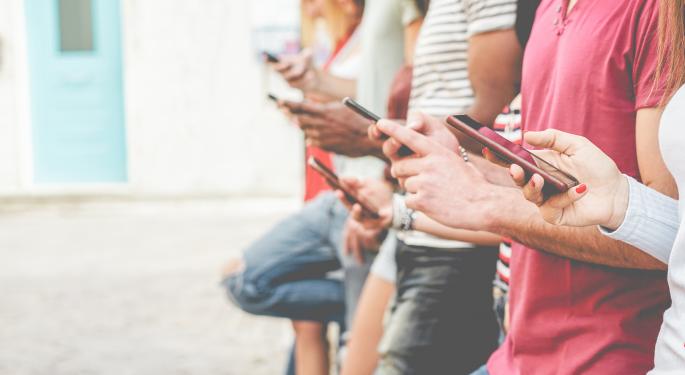 Friend.tech's Popularity Skyrockets As Platform Rakes In Millions In Fees