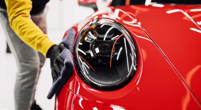From Side Hustle to $77K: Here's A 22-Year-Old's Car Detailing Success