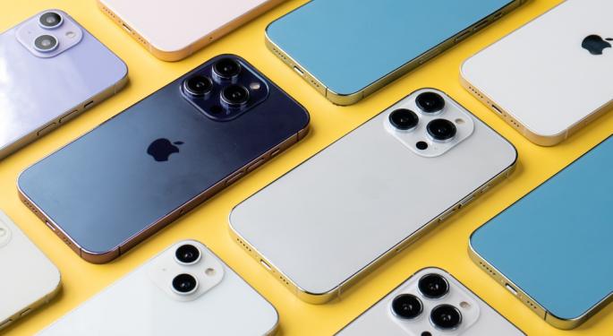 Apple Wants To Scale Up Manufacturing Parts For Its Devices In India And Fast