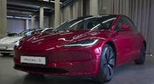 Tesla svela l’aggiornamento della Model 3 Highland