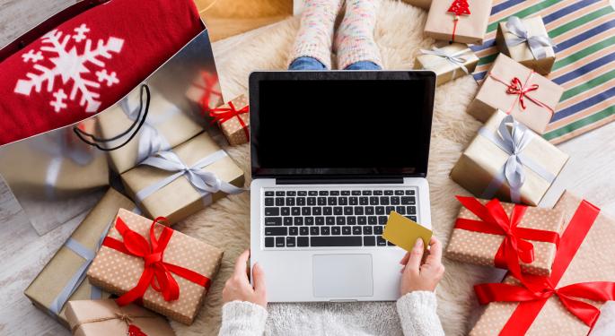 Record-Breaking Discounts On Clothes, Electronics For Holiday Season, Says Adobe