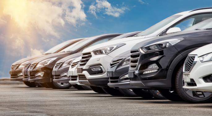 Oppenheimer Analyst Downgrades AutoZone And This Stock With 'Tide Turning For Auto Parts'