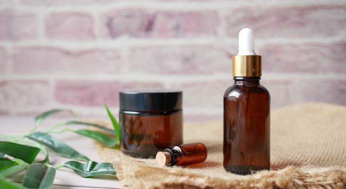 Regulatory Headwinds Harm CBD Sales For Charlotte's Web: YoY Drop In Q3 Revenue, Gross Profit