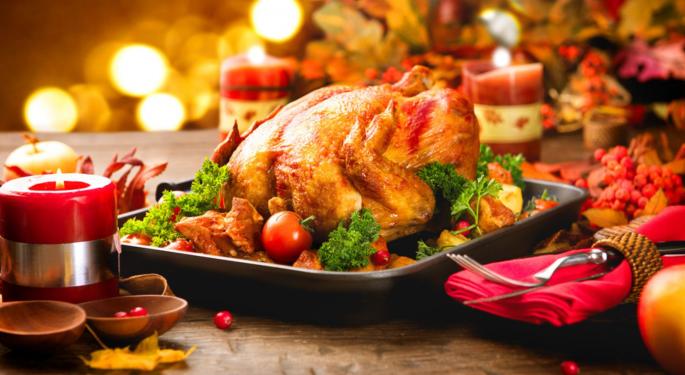 From Mistaken Text To Thanksgiving Tradition: Airbnb Hosts Unlikely Duo's Festive Dinner