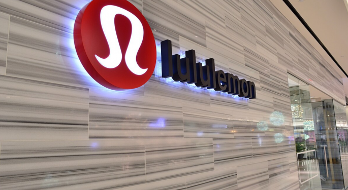 Lululemon's Global Expansion And Steady Performance: Analyst Sees Robust Q3 Amid Retail Challenges