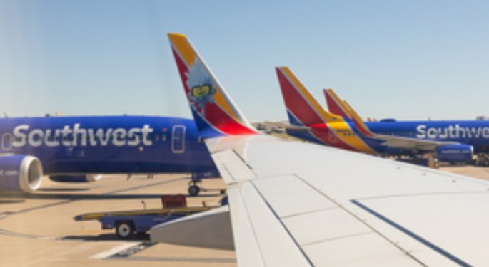 Southwest Airlines' Stock Gains As Airline Approaches Landmark Pilot Agreement Before Holiday Season