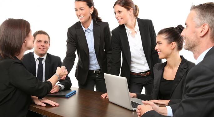 Overcome Networking Fears: Here's A Tried-And-True Strategy For Smoother Interactions