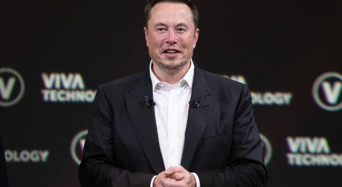 Elon Musk's High-flying Year: Here's How Many Hours The Billionaire Spent Flying In His Private Jets This Year