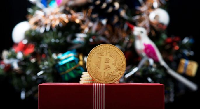 If You Gifted Your Family $100 In Bitcoin, Dogecoin And Ethereum Last Christmas, Here's How Much They Would Have This Christmas