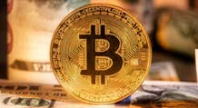 Bitcoin subisce la prima perdita mensile del 2023