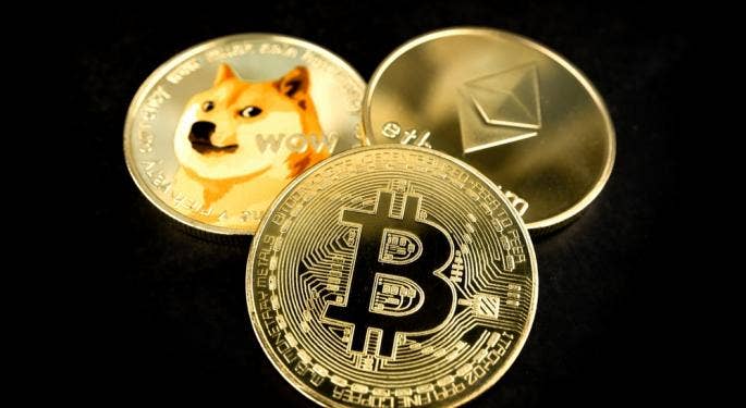 Bitcoin, Ethereum y Dogecoin mixtos antes de la reunión del FOMC