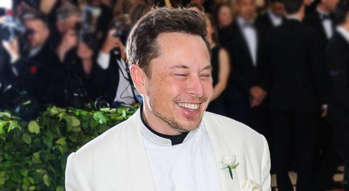 ChatGPT de OpenAI: Elon Musk se atribuye el éxito de su existencia