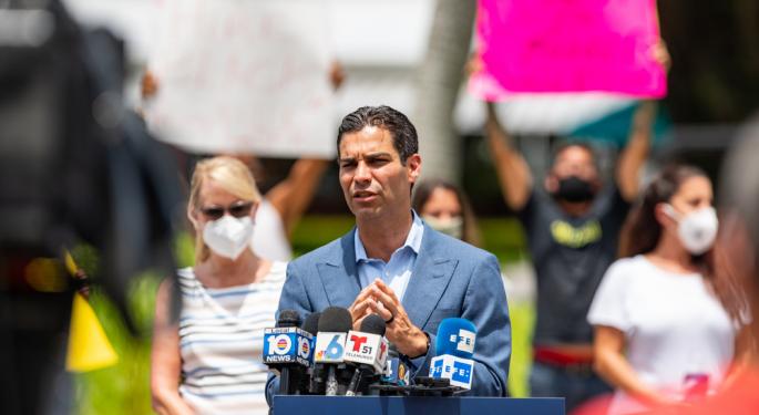 The Candidate Who Said He'd Get Paid In Bitcoin If Elected President Bows Out: Francis Suarez Calls It Quits
