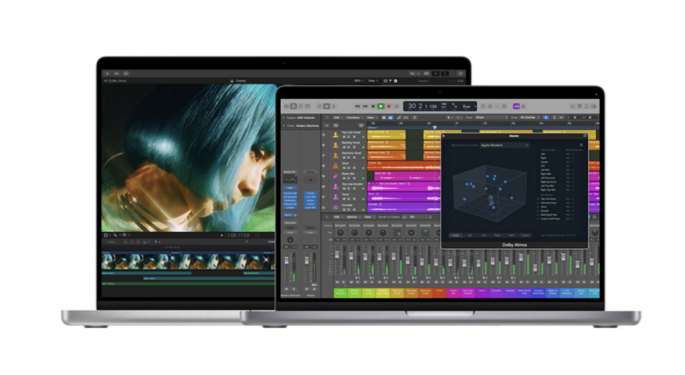 Steal Deal: Get Apple's Most Powerful Laptop At A Massive $1600 Discount