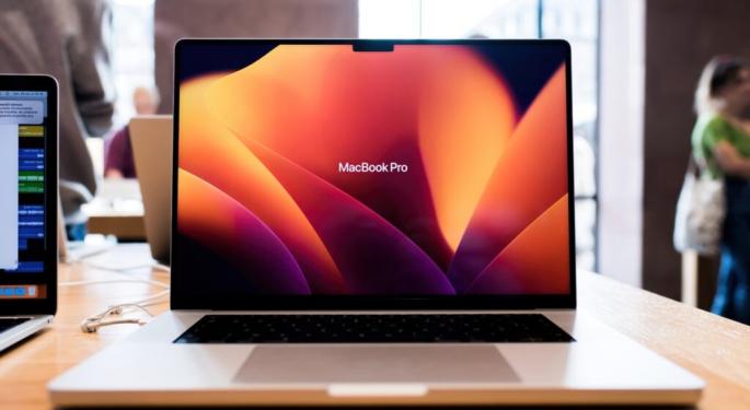 Apple's MacBook Pro Could Undergo Complete Redesign By 2025, Analyst Ming-Chi Kuo Predicts