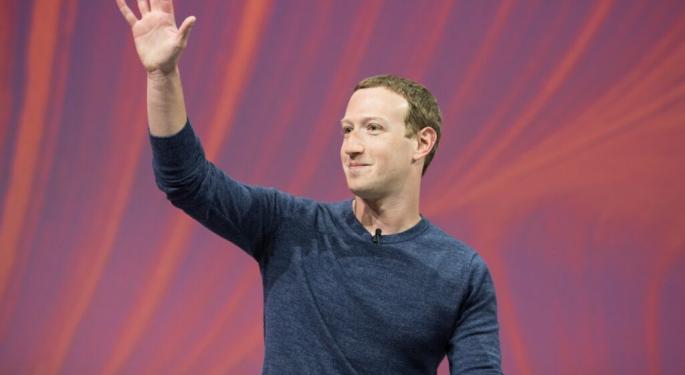 Mark Zuckerberg apre LLaMA 2 agli sviluppatori