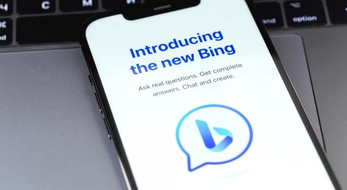 From 'Dog Eating Ice Cream' To 'Cat in Grass': Bing Now Decodes Contextual Image Descriptions