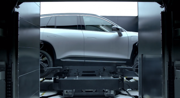 Nio To Offer Free Battery Swaps Along Highways For A Week: Report