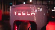 Volvo: accordo con Tesla per l’accesso ai supercharger