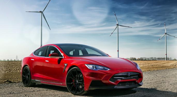 Tesla's Pricier EVs Get 'Ultra Red' Touch With Lighter, Clearer Glass Roofs