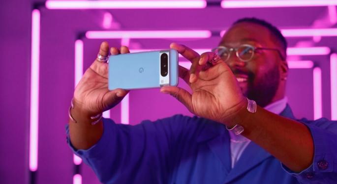 Google Introduces AI Core Update On Pixel 8 Pro For Advanced Functionality