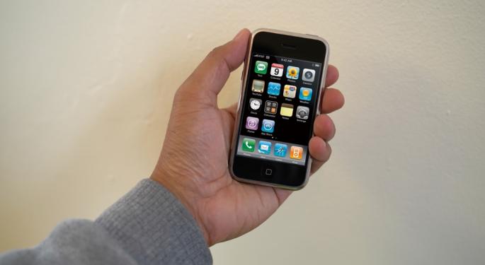 Raro iPhone original de 4 GB se vende por 133.435 dólares en una subasta