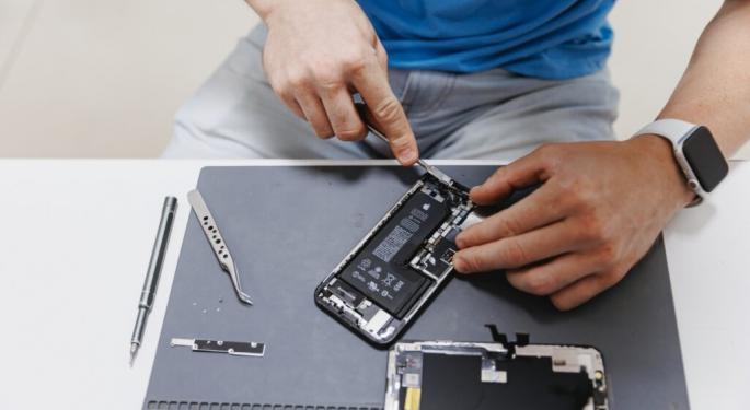 Want To Repair Your iPhone Or MacBook At Home? Apple's New Diagnostic Tool Makes It Easy